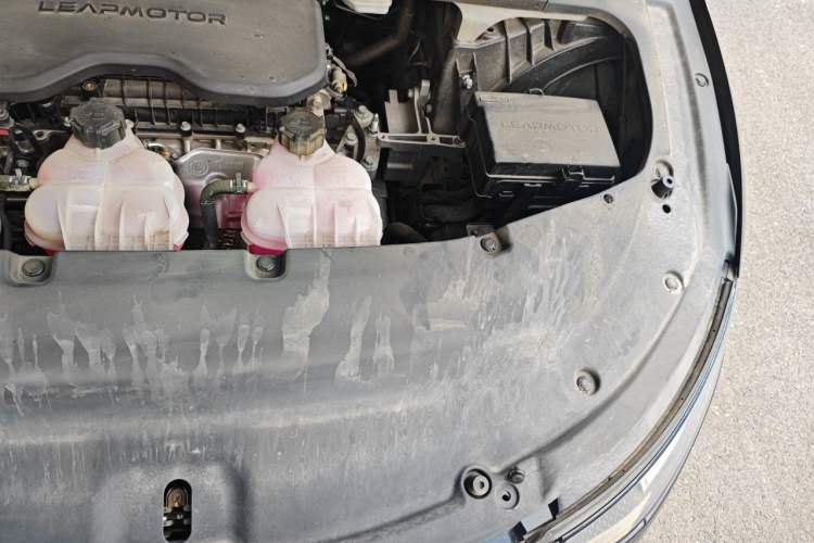 Used Leapmotor C01 2024 Range-Extended 216 Luxury Edition Engine Bay Left