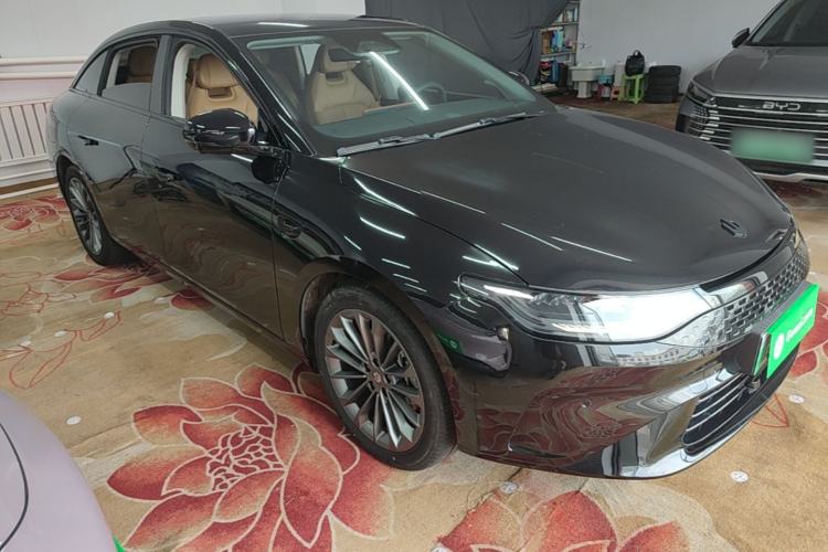 Used Leapmotor C01 2024 Range-Extended 216 Luxury Edition Front Right 45 Deg