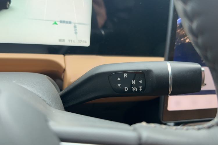 Used Leapmotor C01 2024 Pure Electric 525 Smart Drive Edition Gear Lever