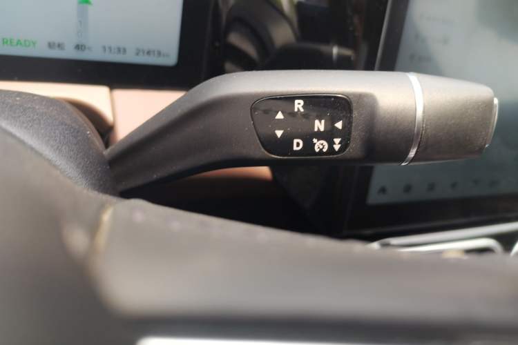 Used Leapmotor C01 2024 Range-Extended 216 Comfort Edition Gear Lever