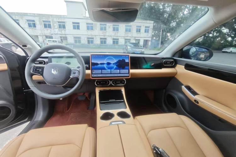 Used Leapmotor C01 2024 Range-Extended 216 Luxury Edition Interior 4