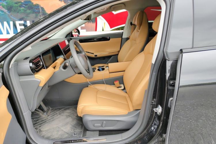 Used Leapmotor C01 2024 Range-Extended 216 Luxury Edition Left Front Seat