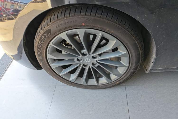 Used Leapmotor C01 2024 Range-Extended 216 Luxury Edition Left Front Wheel Hub