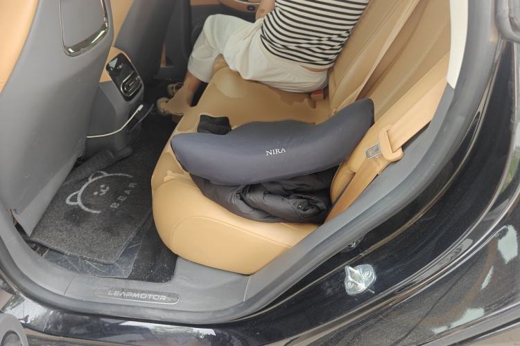 Used Leapmotor C01 2024 Pure Electric 525 Luxury Edition Left Rear Seat