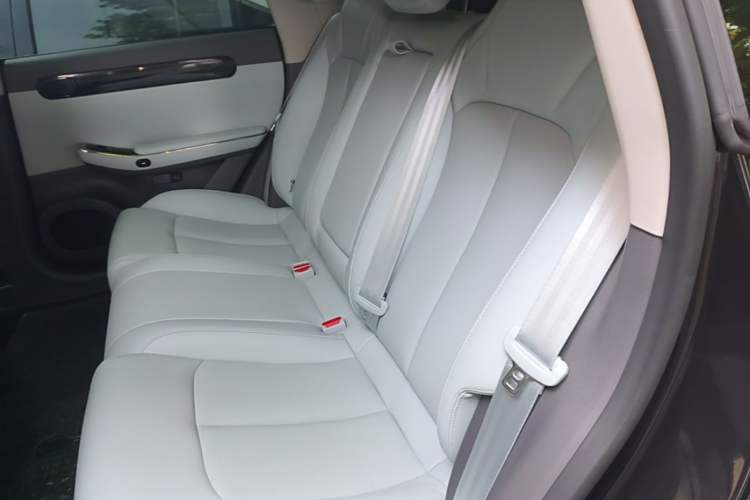 Used Leapmotor C01 2024 Range-Extended 216 Luxury Edition Left Rear Seat