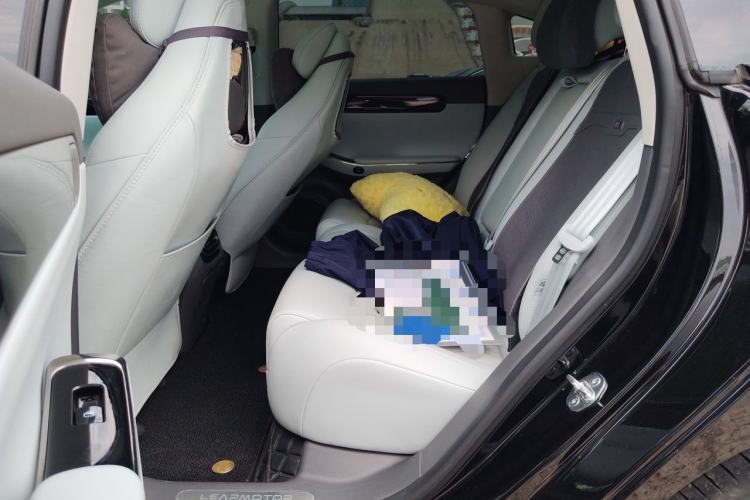 Used Leapmotor C01 2024 Range-Extended 316 Deluxe Edition Left Rear Seat