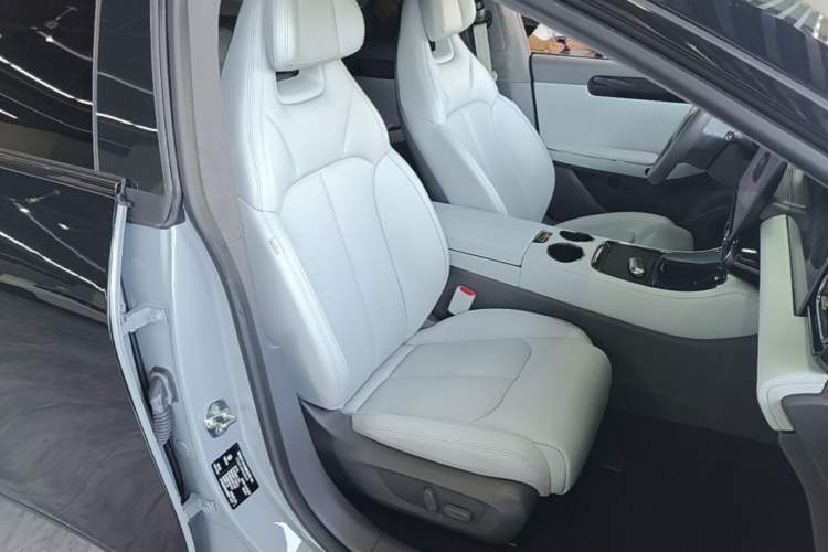 Used Leapmotor C01 2024 Range-Extended 216 Luxury Edition Right Front Seat