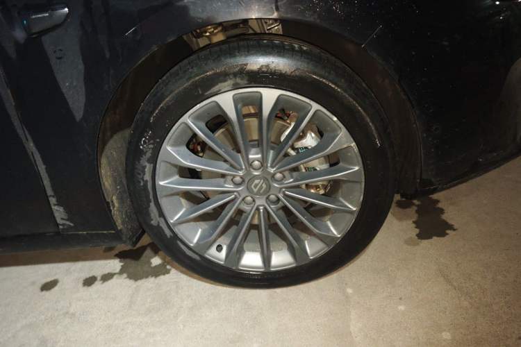 Used Leapmotor C01 2024 Range-Extended 216 Luxury Edition Right Front Wheel Hub