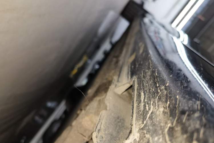 Used Leapmotor C01 2024 All-Electric 625 Deluxe Edition Right Side Sill