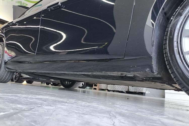 Used Leapmotor C01 2024 Range-Extended 216 Luxury Edition Right Side Sill