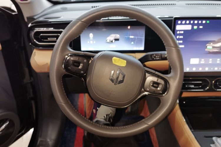 Used Leapmotor C01 2024 All-Electric 625 Deluxe Edition Steering Wheel