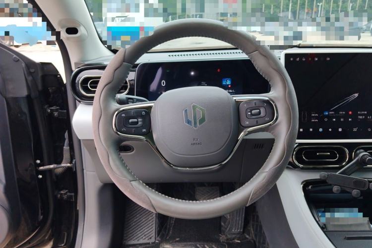 Used Leapmotor C01 2024 Range-Extended 316 Deluxe Edition Steering Wheel