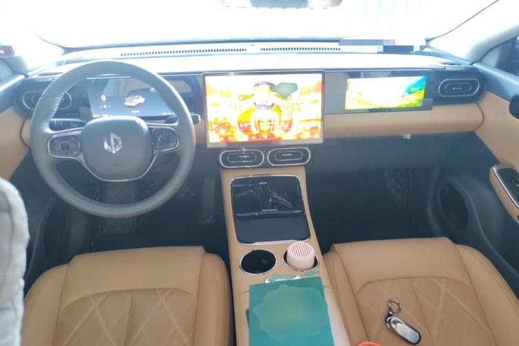 Used Leapmotor C01 2024 Pure Electric 525 Luxury Edition Center Console