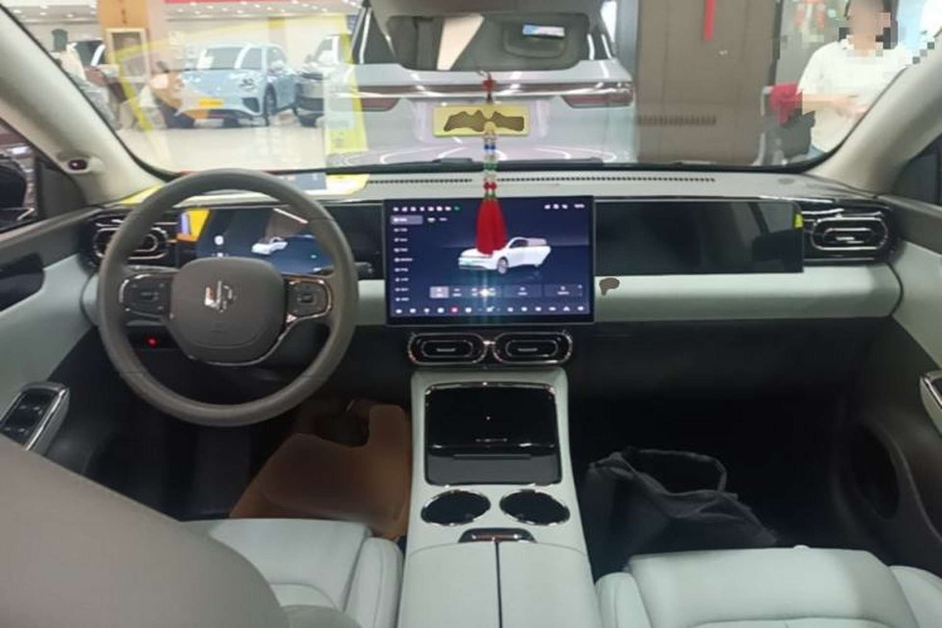 Used Leapmotor C01 2024 All-Electric 625 Deluxe Edition Center Console