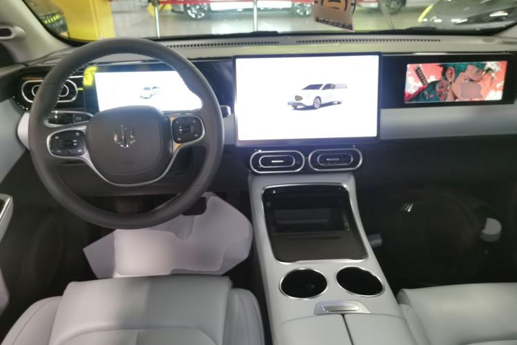 Used Leapmotor C01 2024 Range-Extended 216 Comfort Edition Center Console