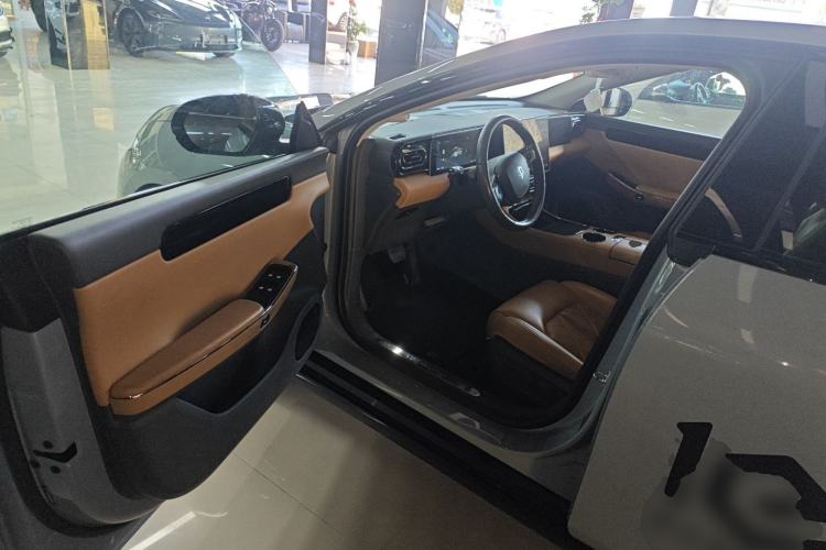 Used Leapmotor C01 2024 Pure Electric 525 Luxury Edition Driver Seat