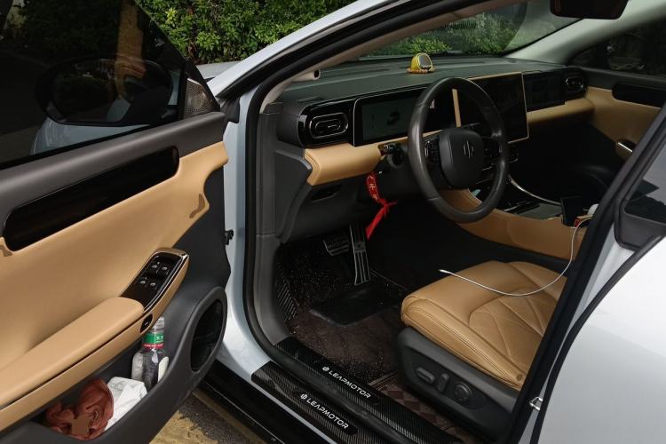 Used Leapmotor C01 2024 Pure Electric 525 Luxury Edition Driver Seat