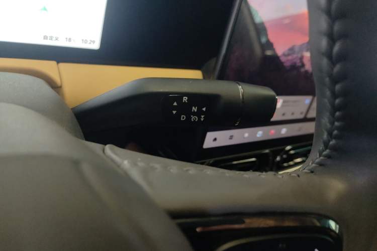 Used Leapmotor C01 2024 Pure Electric 525 Luxury Edition Gear Lever