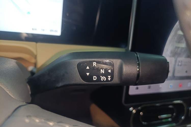 Used Leapmotor C01 2024 Pure Electric 525 Luxury Edition Gear Lever