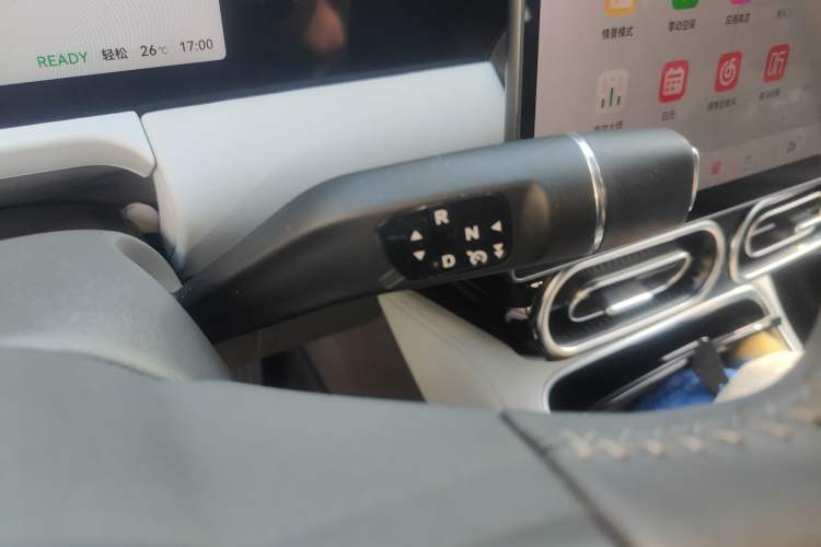 Used Leapmotor C01 2024 Pure Electric 525 Comfort Edition Gear Lever