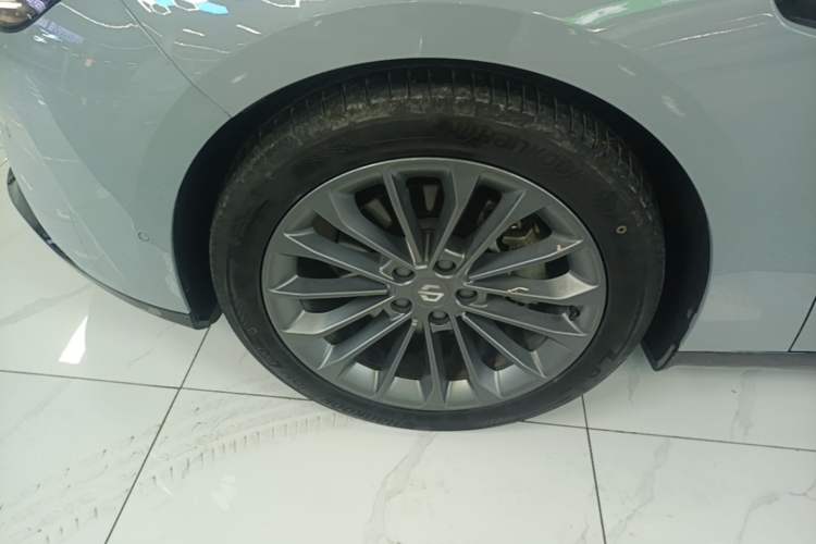 Used Leapmotor C01 2024 Pure Electric 525 Luxury Edition Left Front Wheel Hub