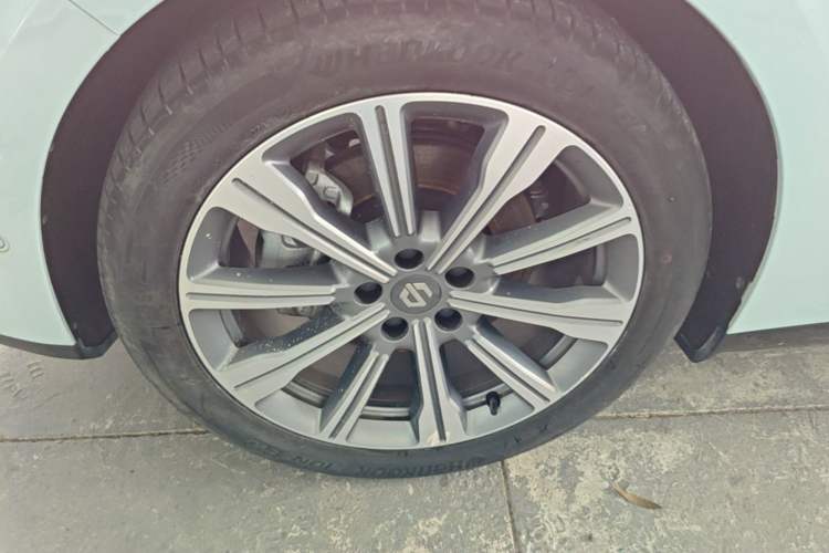 Used Leapmotor C01 2024 Range-Extended 216 Luxury Edition Left Front Wheel Hub