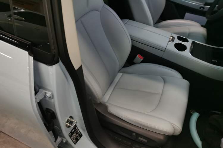 Used Leapmotor C01 2024 Range-Extended 216 Comfort Edition Right Front Seat