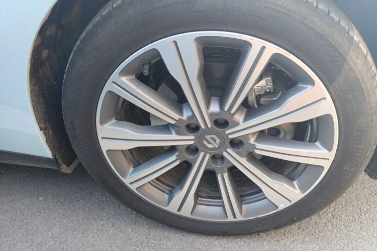 Used Leapmotor C01 2024 Range-Extended 216 Luxury Edition Right Front Wheel Hub