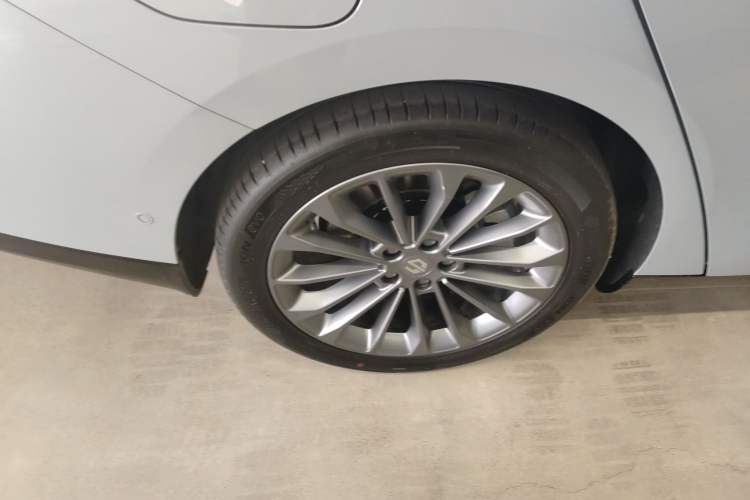 Used Leapmotor C01 2024 Pure Electric 525 Luxury Edition Right Rear Wheel Hub
