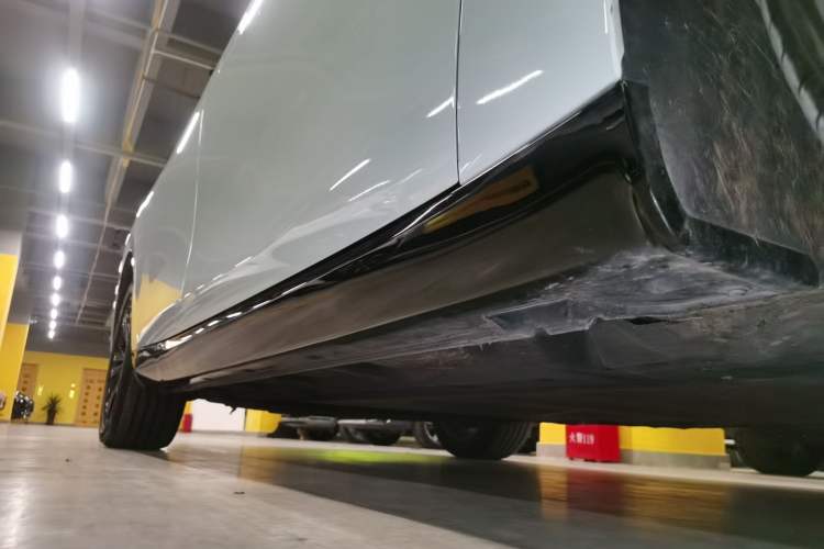 Used Leapmotor C01 2024 Range-Extended 216 Comfort Edition Right Side Sill