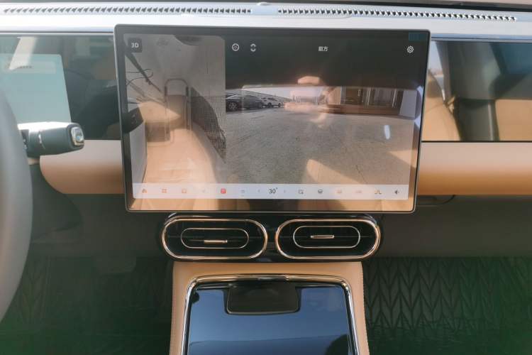 Used Leapmotor C01 2024 Range-Extended 316 Deluxe Edition Audio And AC Panel
