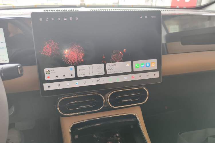Used Leapmotor C01 2024 Range-Extended 316 Deluxe Edition Audio And AC Panel