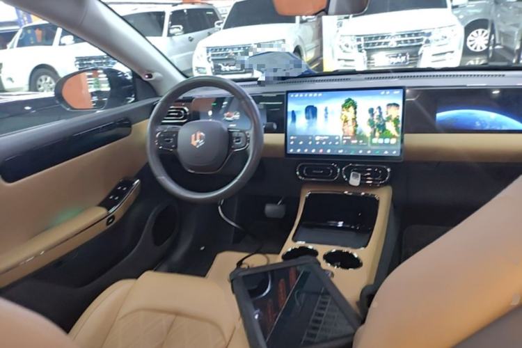 Used Leapmotor C01 2024 Pure Electric 525 Luxury Edition Center Console