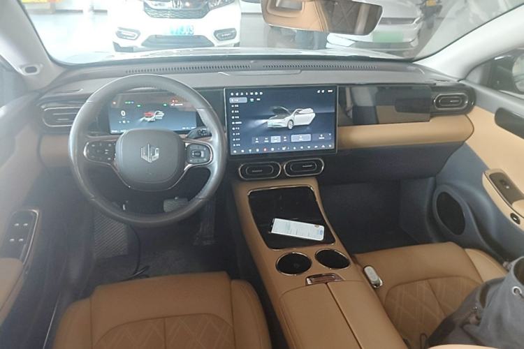 Used Leapmotor C01 2024 Pure Electric 525 Luxury Edition Center Console
