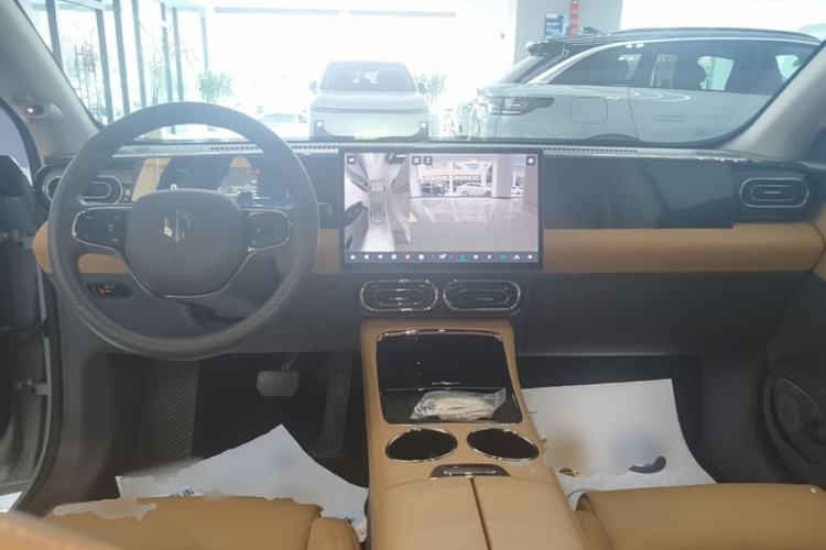 Used Leapmotor C01 2024 Pure Electric 525 Luxury Edition Center Console