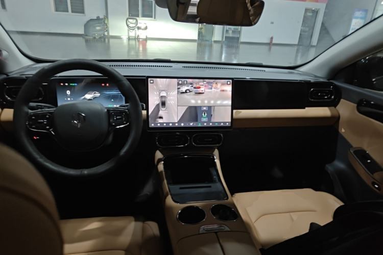 Used Leapmotor C01 2024 Pure Electric 525 Luxury Edition Center Console