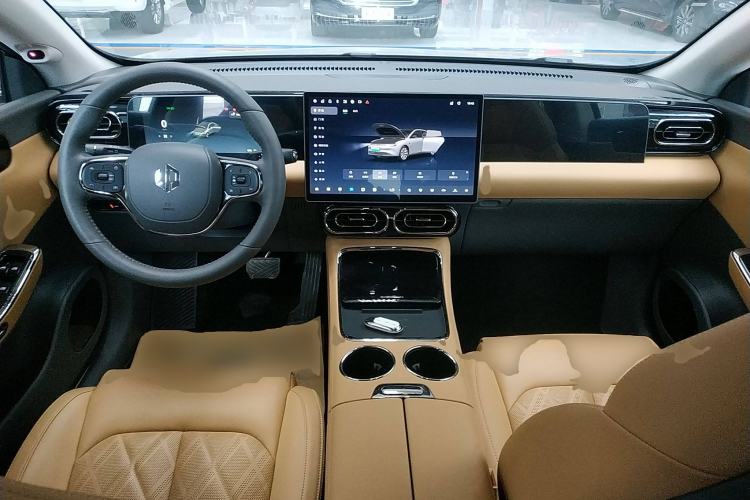 Used Leapmotor C01 2024 Pure Electric 525 Luxury Edition Center Console