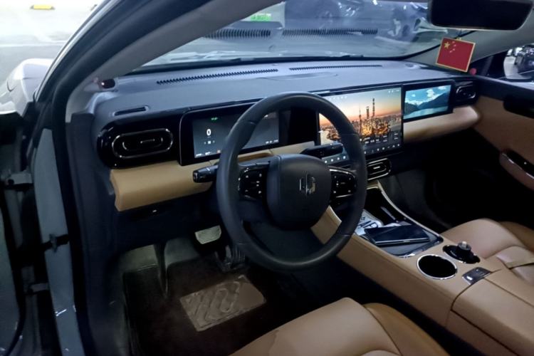 Used Leapmotor C01 2024 Pure Electric 525 Luxury Edition Center Console