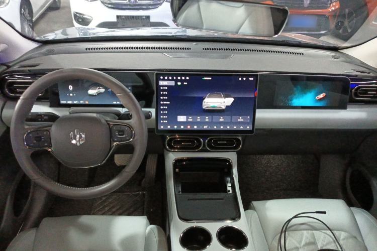 Used Leapmotor C01 2024 Range-Extended 216 Luxury Edition Center Console