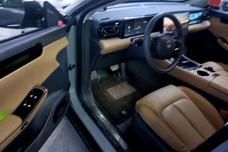 Used Leapmotor C01 2024 Pure Electric 525 Luxury Edition Driver Seat