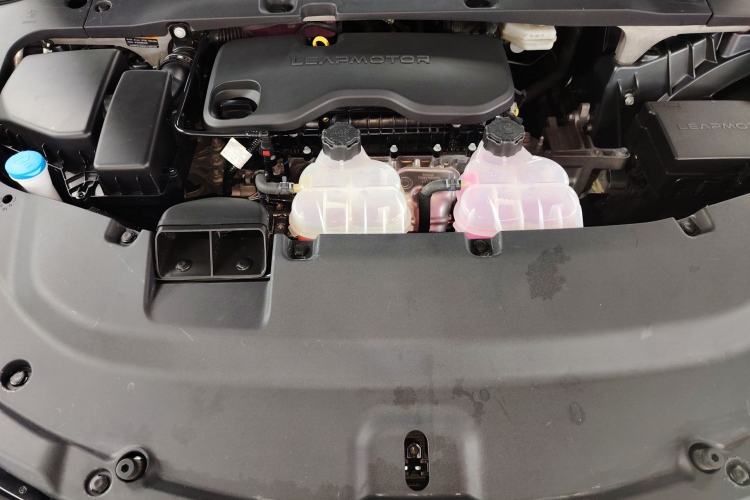 Used Leapmotor C01 2024 Range-Extended 316 Deluxe Edition Engine Bay