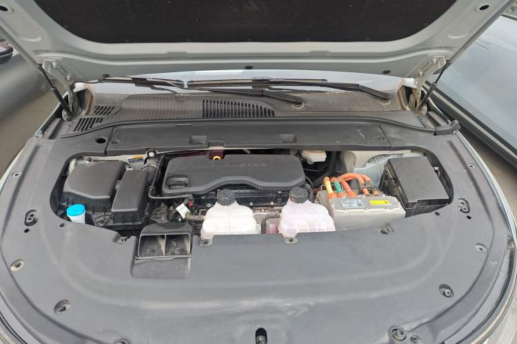 Used Leapmotor C01 2024 Range-Extended 316 Deluxe Edition Engine Bay