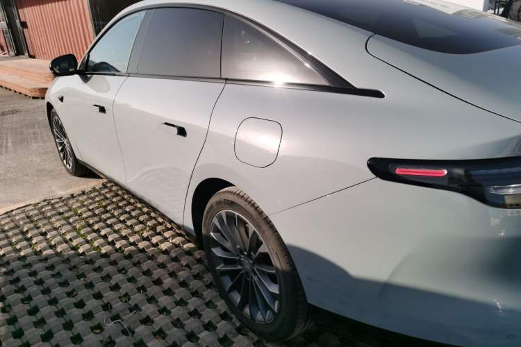 Used Leapmotor C01 2024 Range-Extended 316 Deluxe Edition Exterior 3