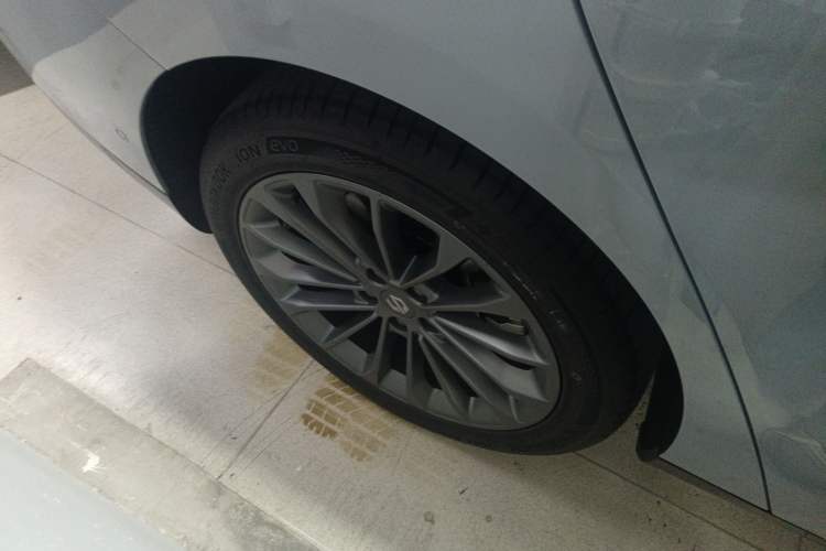 Used Leapmotor C01 2024 Range-Extended 316 Deluxe Edition Exterior 5