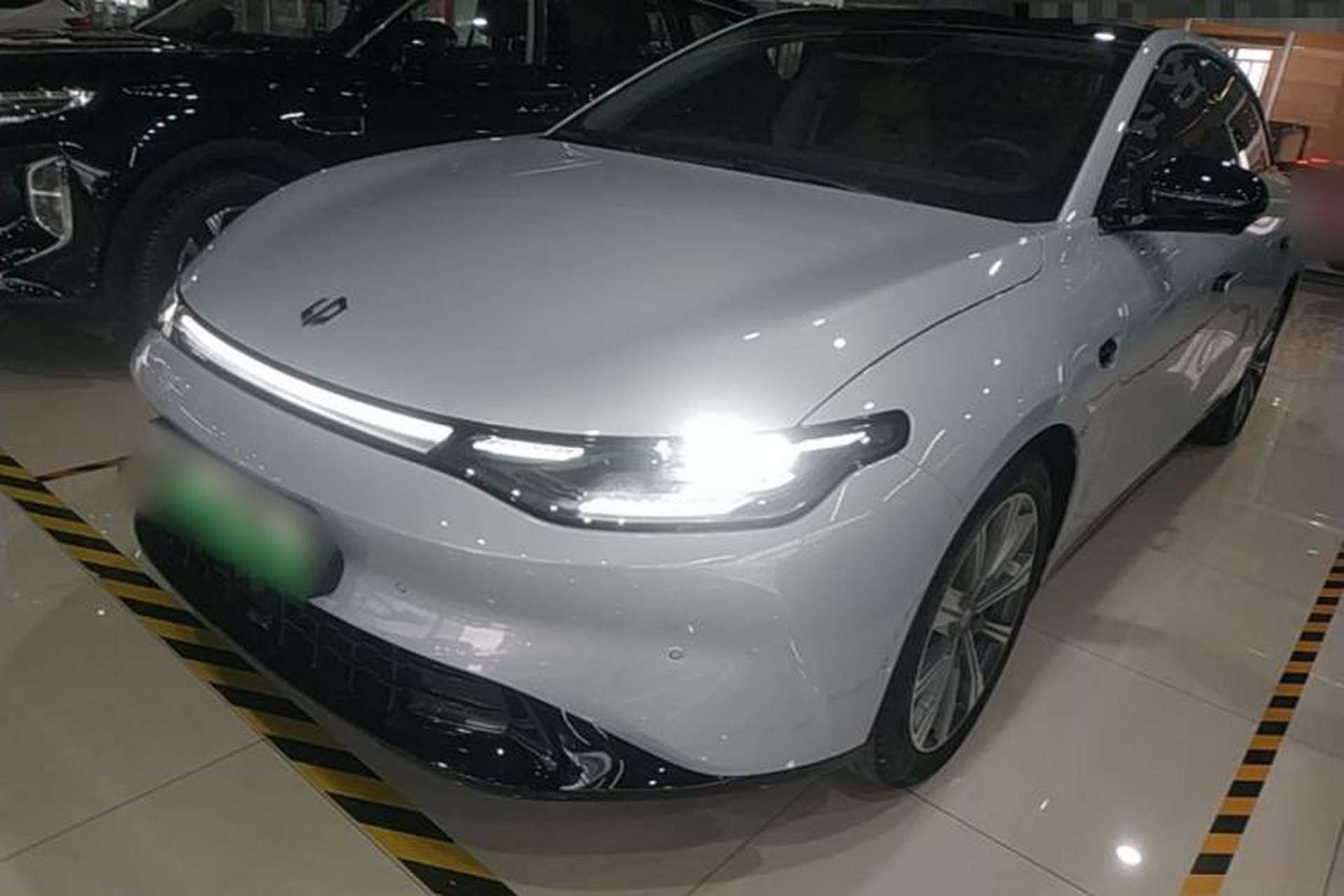 Used Leapmotor C01 2024 Pure Electric 525 Luxury Edition Front Left 45 Deg