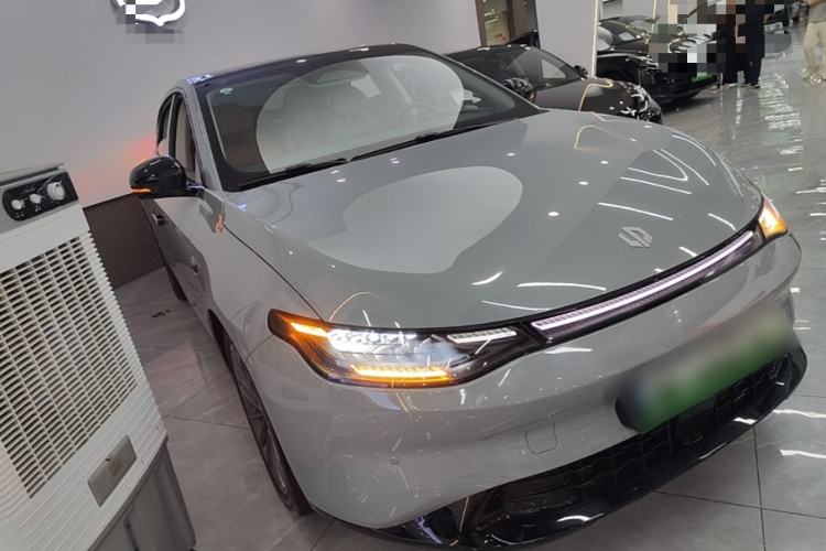 Used Leapmotor C01 2024 Pure Electric 525 Luxury Edition Front Right 45 Deg