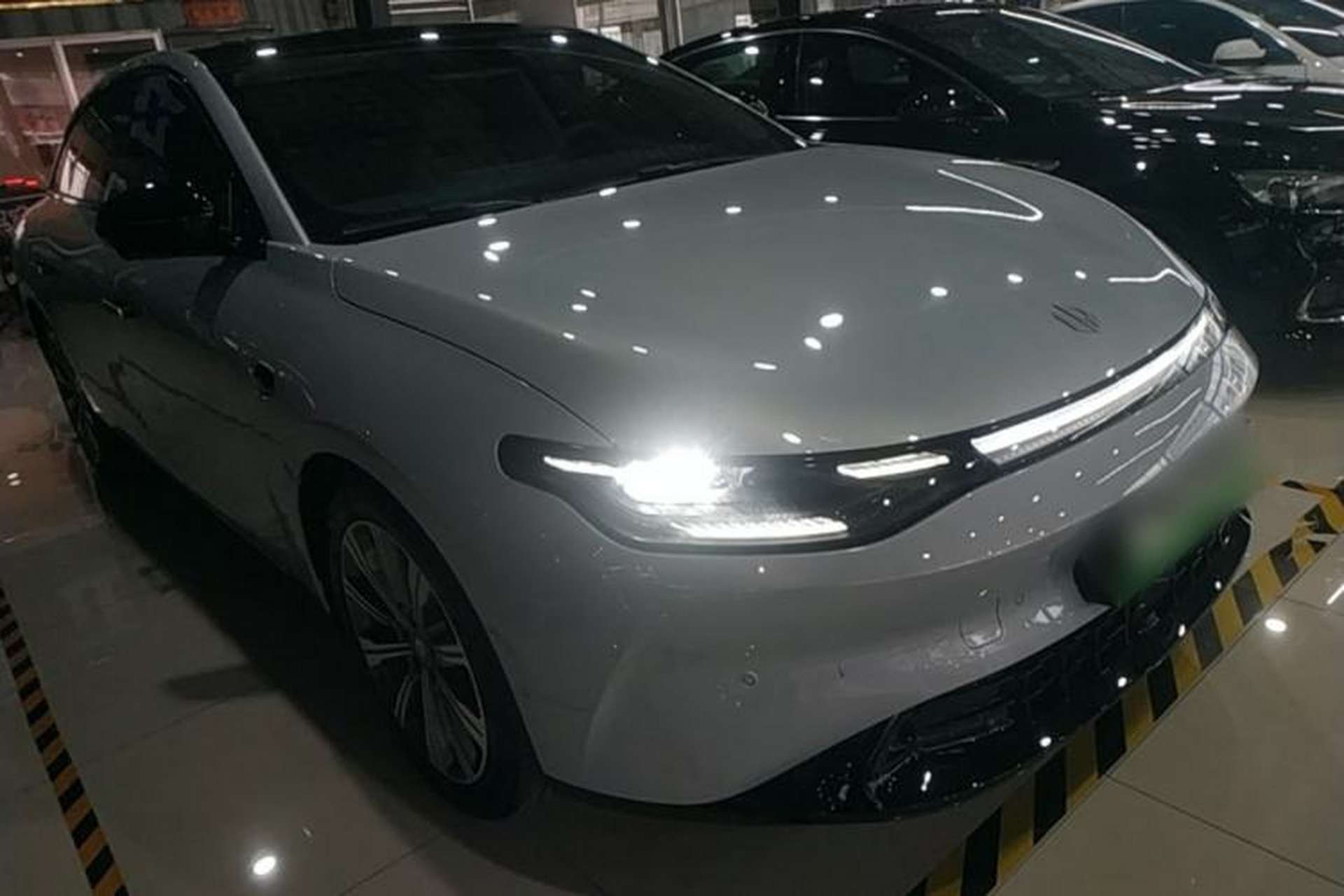 Used Leapmotor C01 2024 Pure Electric 525 Luxury Edition Front Right 45 Deg