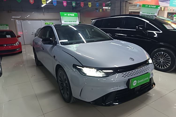 Used Leapmotor C01 2024 Range-Extended 216 Luxury Edition Front Right 45 Deg
