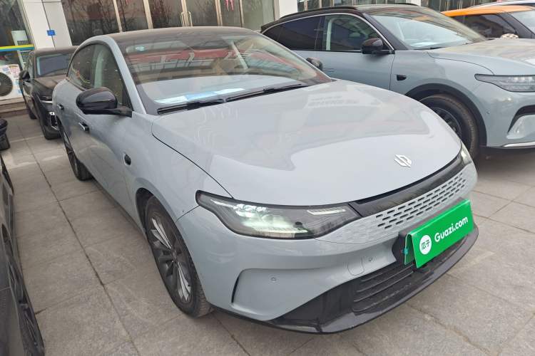 Used Leapmotor C01 2024 Range-Extended 316 Deluxe Edition Front Right 45 Deg