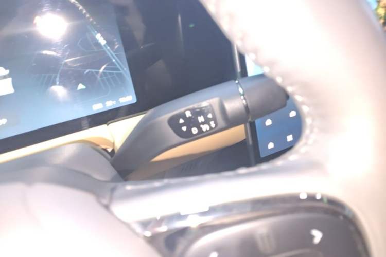 Used Leapmotor C01 2024 Pure Electric 525 Luxury Edition Gear Lever